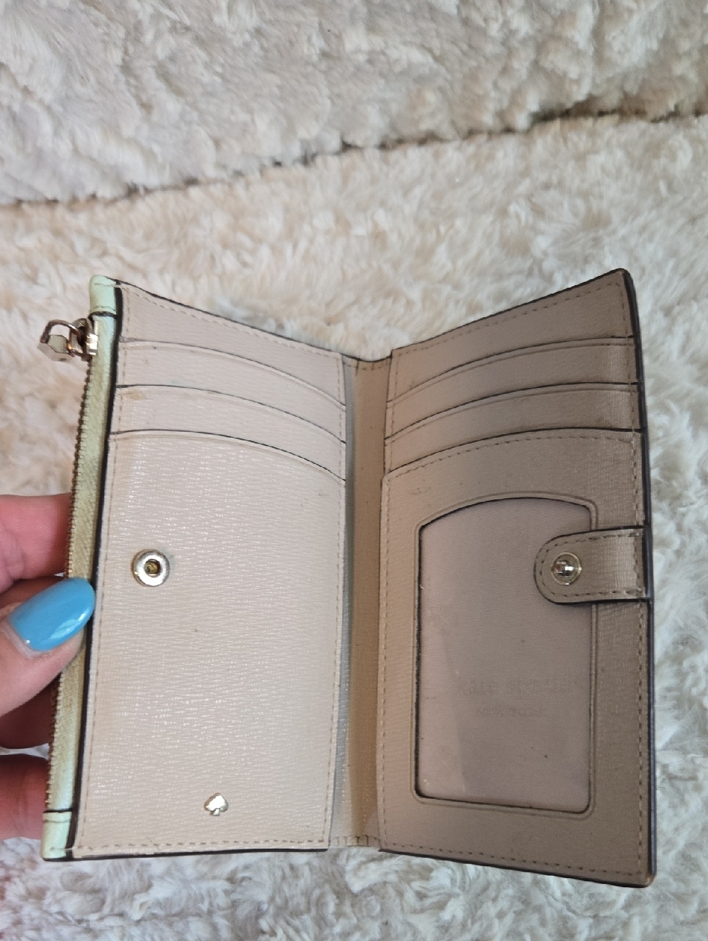 Kate Spade Mint Green Leather Compact Wallet with Silver Accents - Picture 5 of 8